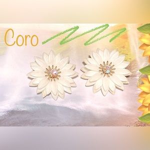 Coro Vintage flower clip on earrings